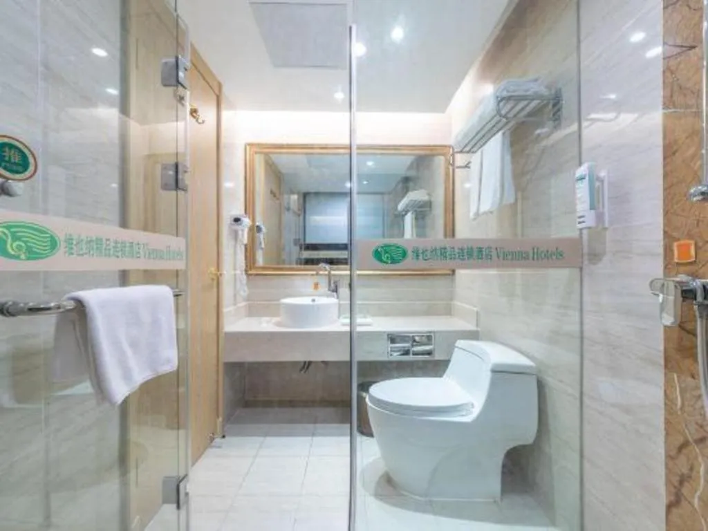 Vienna Hotel Guangxi Zhongshan Central Plaza West High-Speed Railway Station