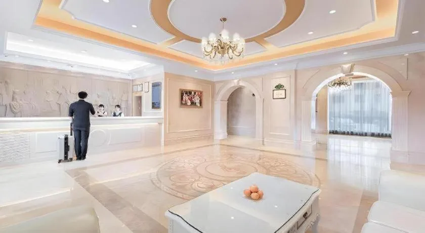 Vienna Hotel Guangxi Zhongshan Central Plaza West High-Speed Railway Station