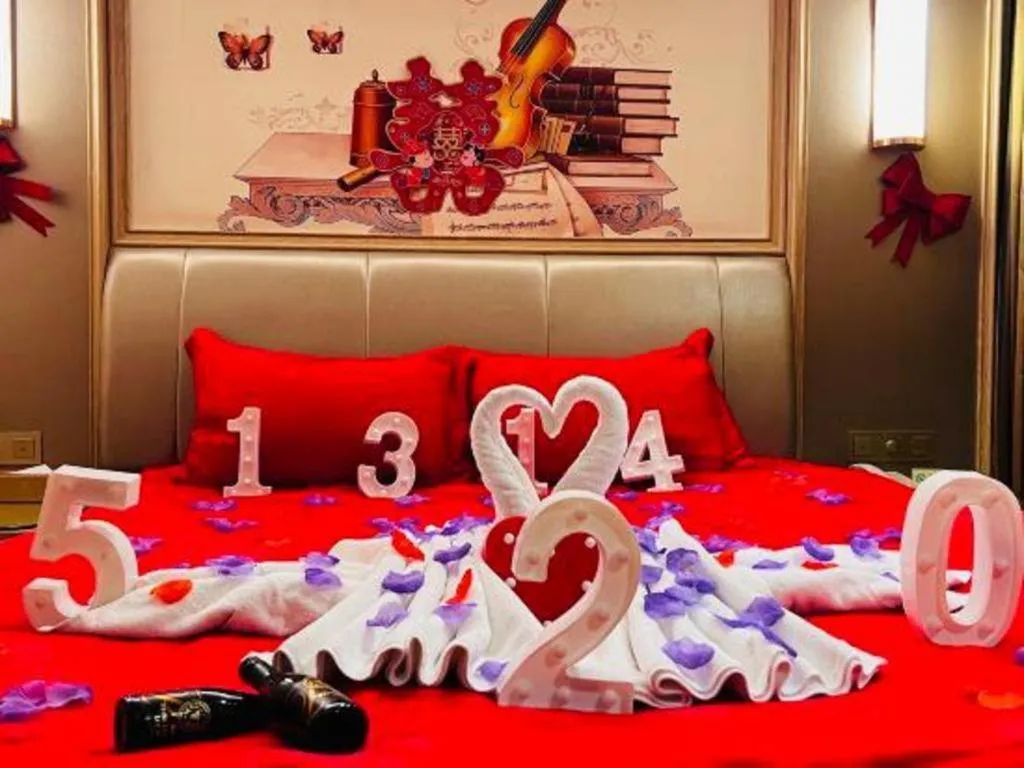 Vienna Hotel Guangxi Zhongshan Central Plaza West High-Speed Railway Station