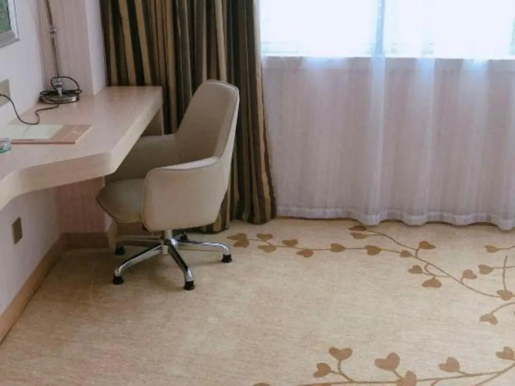 Vienna Hotel Guangxi Zhongshan Central Plaza West High-Speed Railway Station