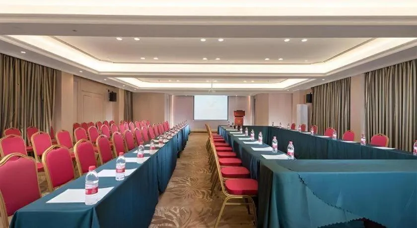 Vienna Hotel Guangxi Zhongshan Central Plaza West High-Speed Railway Station