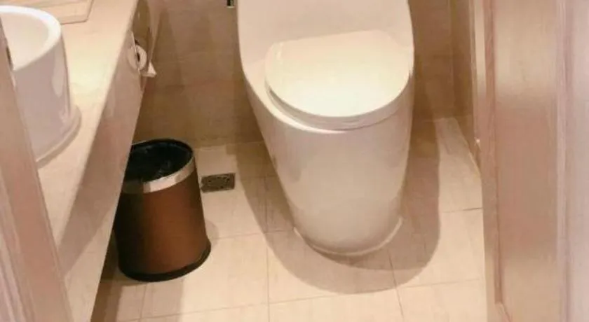 Vienna Hotel Guangxi Zhongshan Central Plaza West High-Speed Railway Station