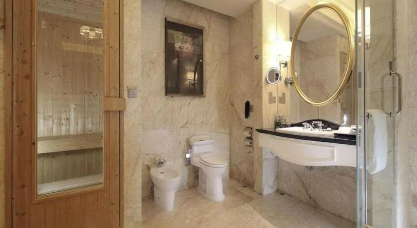 Venus Royal Hotel Shenzhen International Exhibition Center