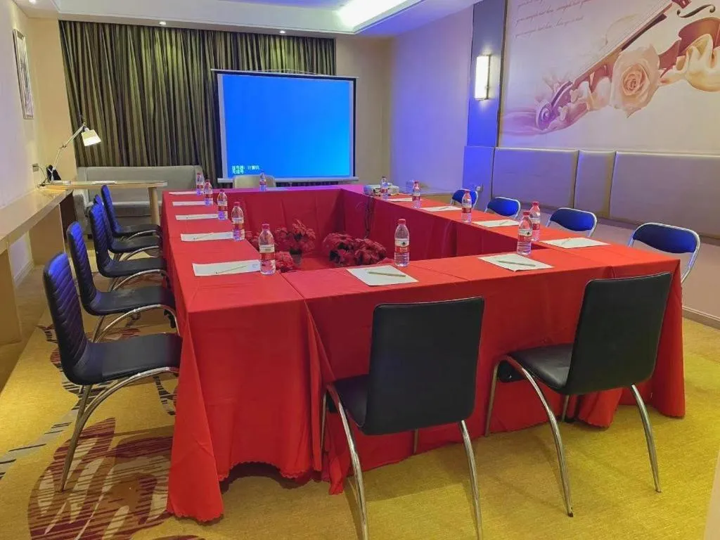 Vienna Hotel Fuzhou Changle Zhenghe Metro Station