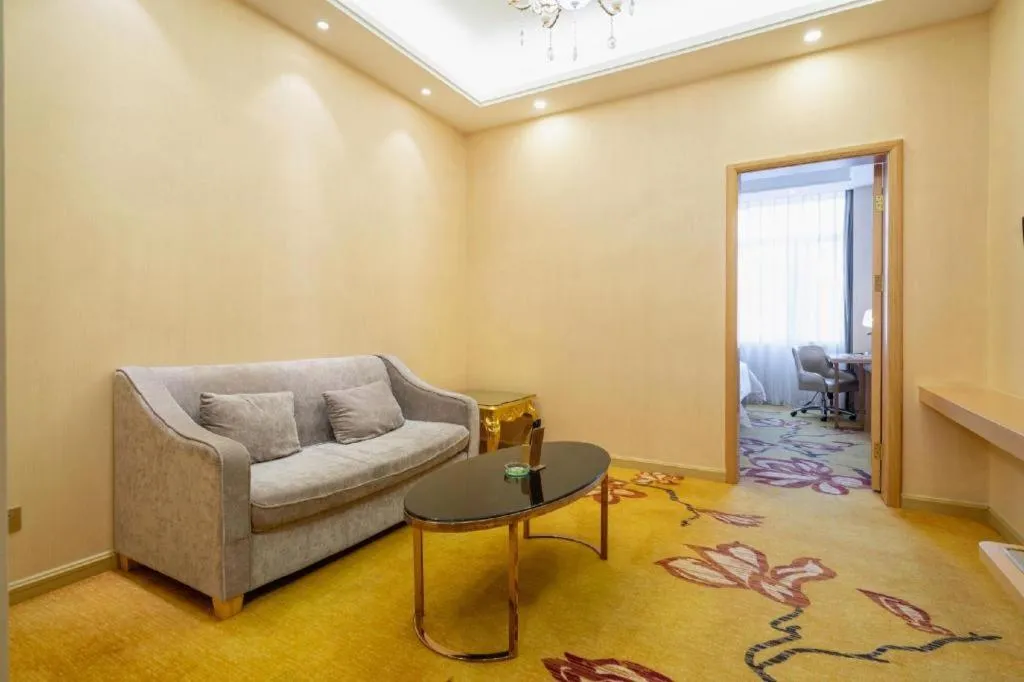 Vienna Hotel Fuzhou Changle Zhenghe Metro Station