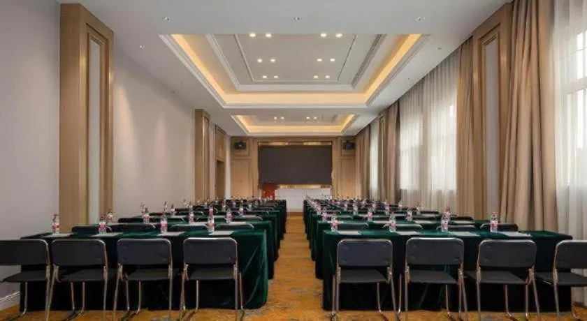 Vienna Hotel Tianjin Chentangzhuang Metro Station