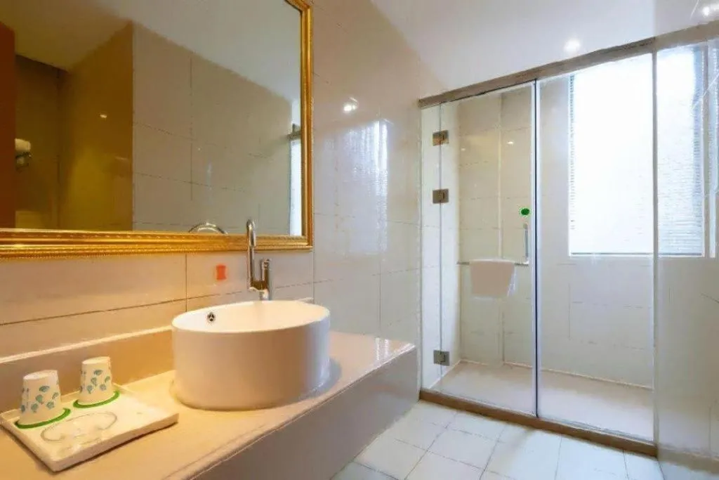 Vienna Hotel Tianjin 5th Avenue Youyi Road Cultural Center Metro Station