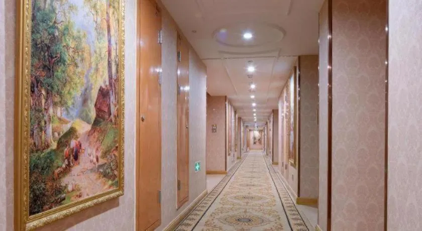 Vienna Hotel Tianjin 5th Avenue Youyi Road Cultural Center Metro Station