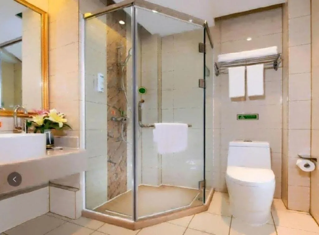 Vienna Hotel Tianjin 5th Avenue Youyi Road Cultural Center Metro Station