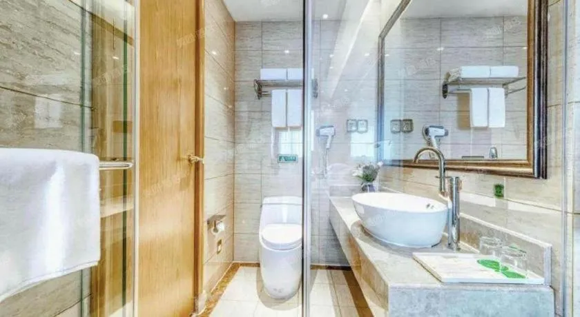 Vienna Hotel Tianjin 5th Avenue Youyi Road Cultural Center Metro Station