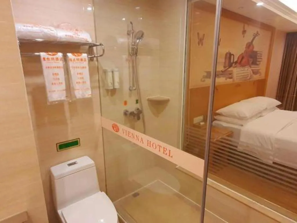 Vienna Hotel Guangxi Yulin Rong County Guinan Road