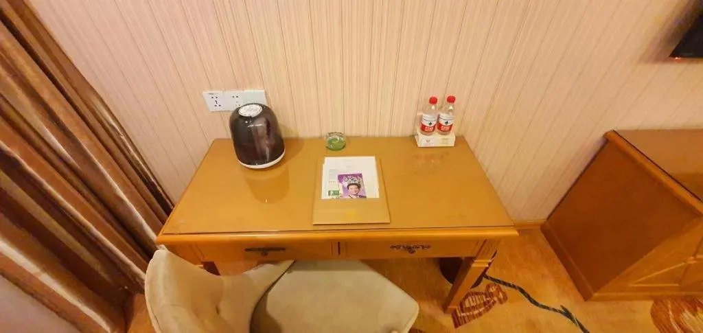 Vienna Hotel Guangxi Yulin Rong County Guinan Road