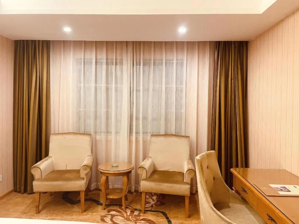 Vienna Hotel Guangxi Yulin Rong County Guinan Road