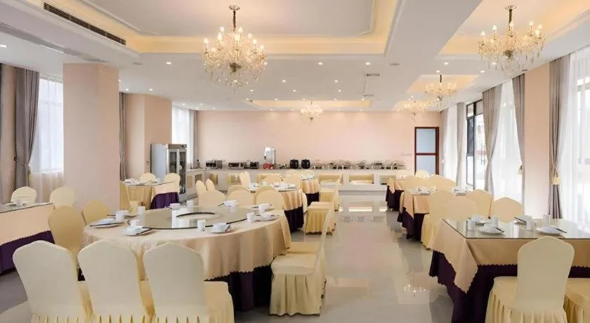 Vienna Hotel Guangxi Yulin Rong County Guinan Road
