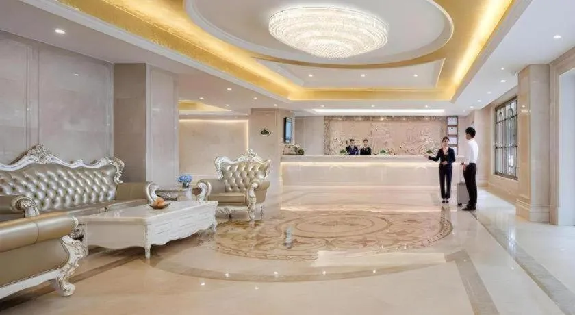 Vienna Hotel Guangxi Yulin Rong County Guinan Road