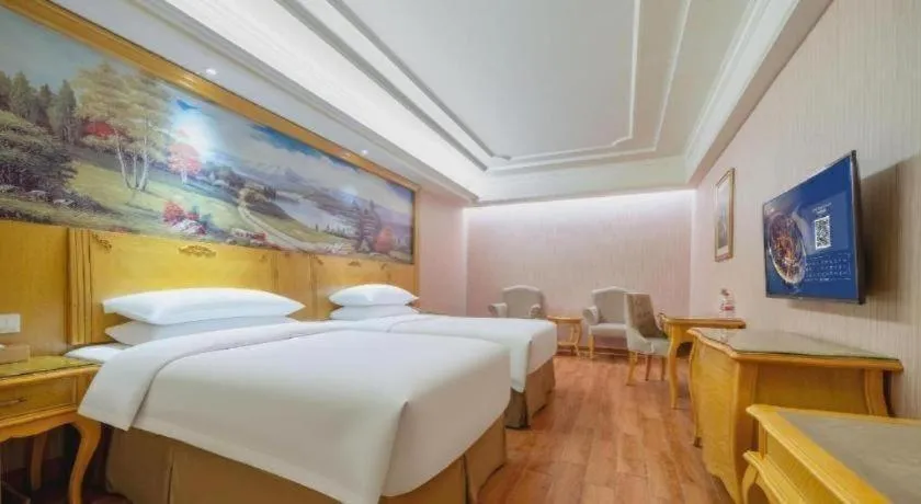 Vienna Hotel Shenzhen Pingdi Huancheng South Road