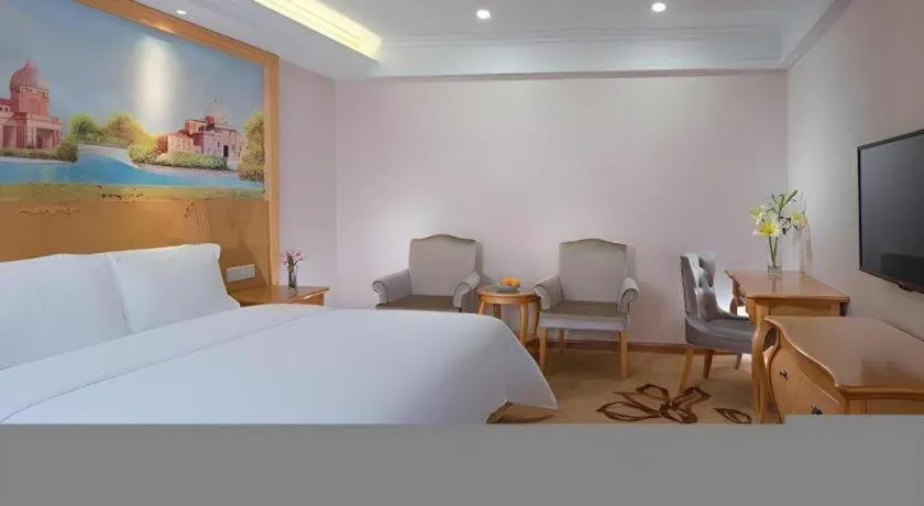 Vienna Hotel Shenzhen Pingdi Huancheng South Road