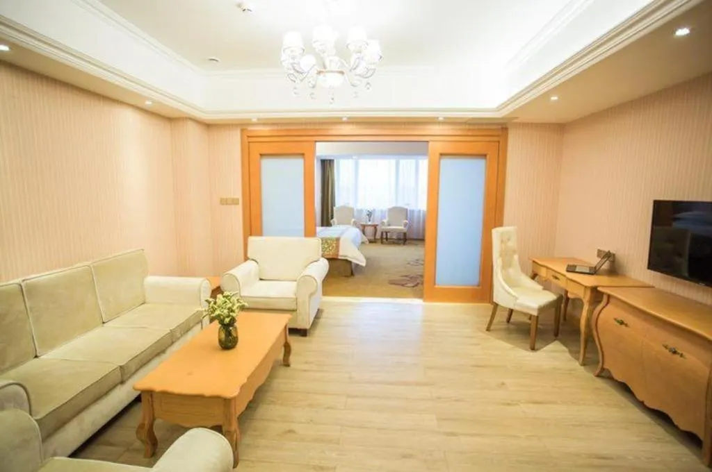 Vienna Hotel Shandong Laizhou Langhu International Plaza