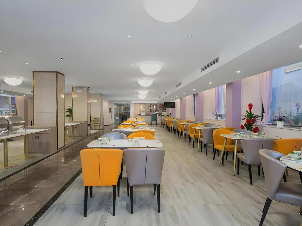 Vienna Hotel Shandong Qingdao Taidong Pijiu Street Liaoning Road