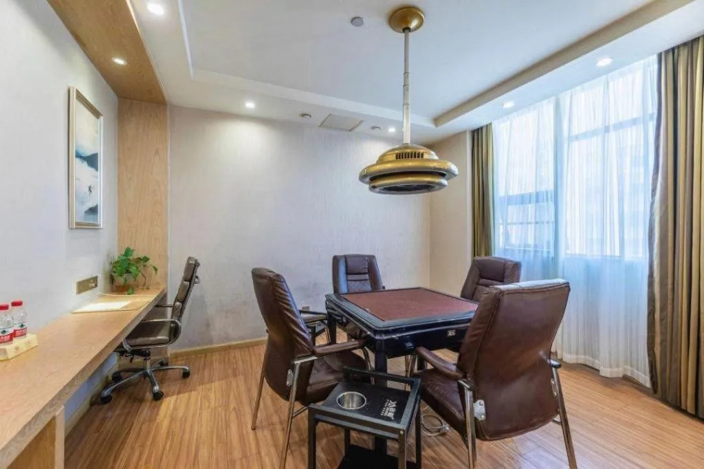 Vienna Hotel Hunan Huaihua Xupu Wanda Plaza
