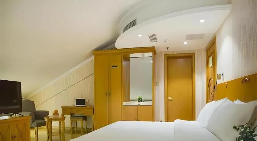 Bed in Vienna Hotel Inner Mongolia Tongliao Development Zone Bed in Vienna Hotel Inner Mongolia Tongliao Development Zone