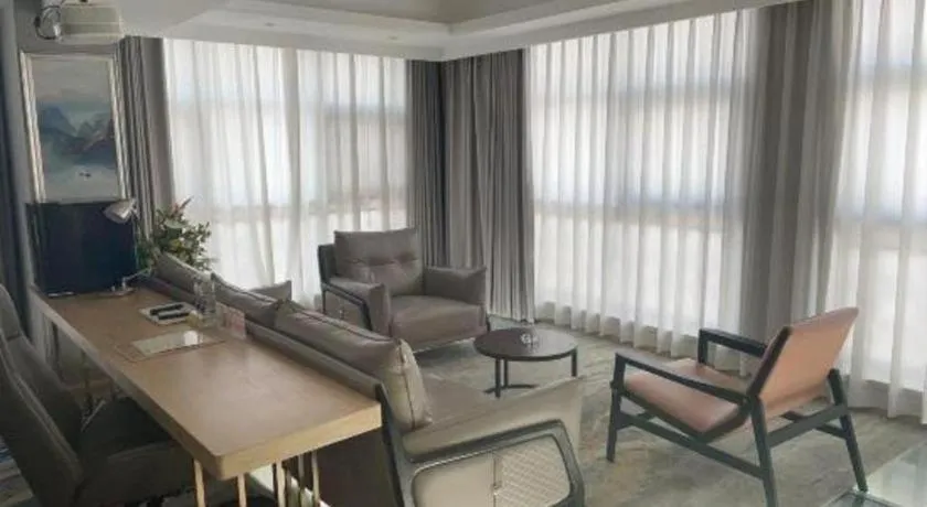 Vienna Hotel Shaanxi Hanzhong Central Square High-Speed Railway Station