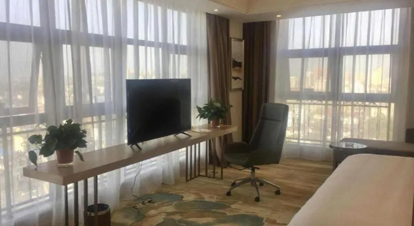 Vienna Hotel Shaanxi Hanzhong Central Square High-Speed Railway Station