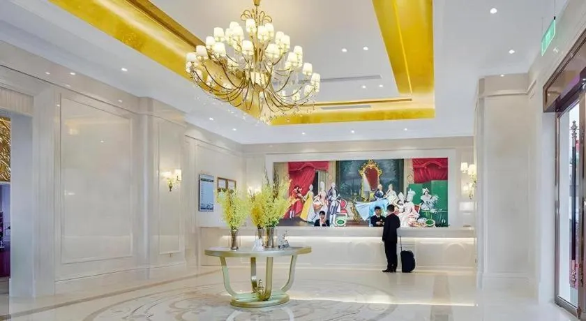 Vienna Hotel Shaanxi Hanzhong Central Square High-Speed Railway Station