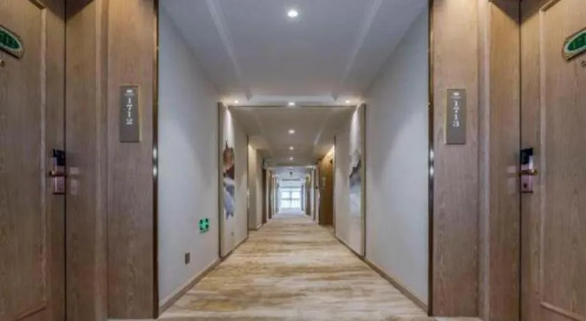 Vienna Hotel Shaanxi Hanzhong Central Square High-Speed Railway Station