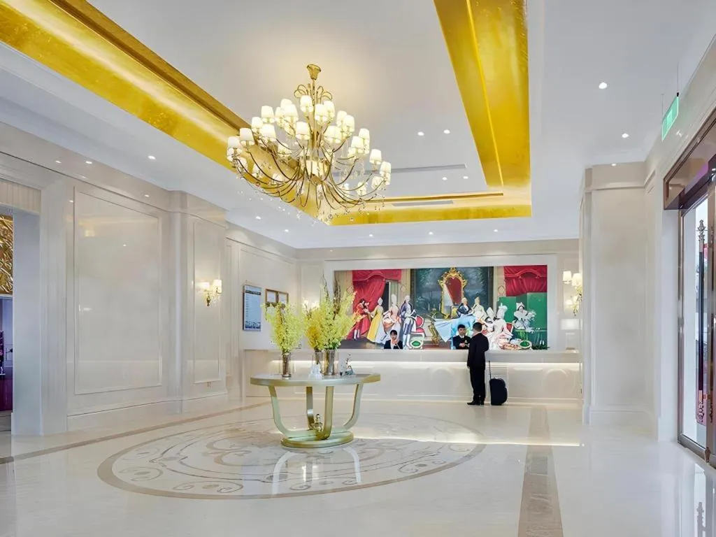 Vienna Hotel Shaanxi Hanzhong Central Square High-Speed Railway Station