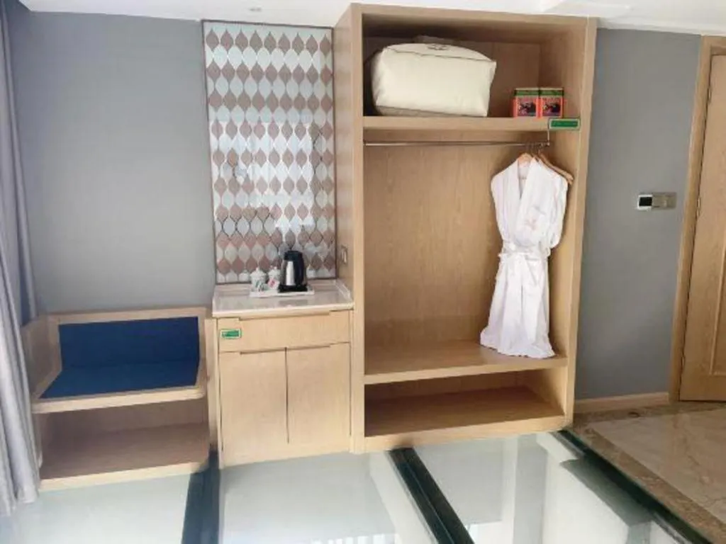 Vienna Hotel Shaanxi Hanzhong Central Square High-Speed Railway Station