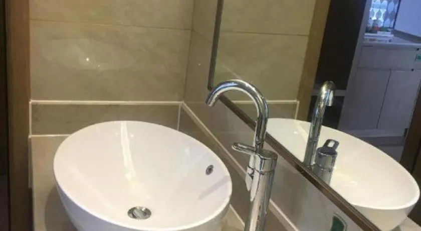 Vienna Hotel Shaanxi Hanzhong Central Square High-Speed Railway Station