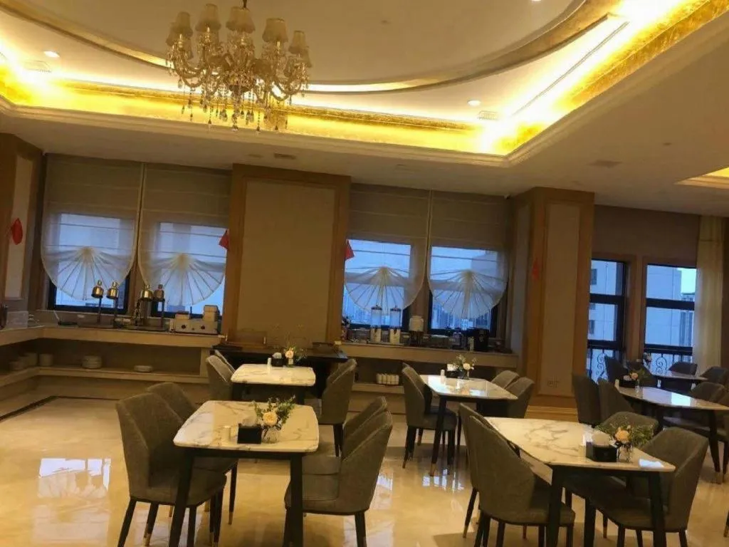 Vienna Hotel Shaanxi Hanzhong Central Square High-Speed Railway Station