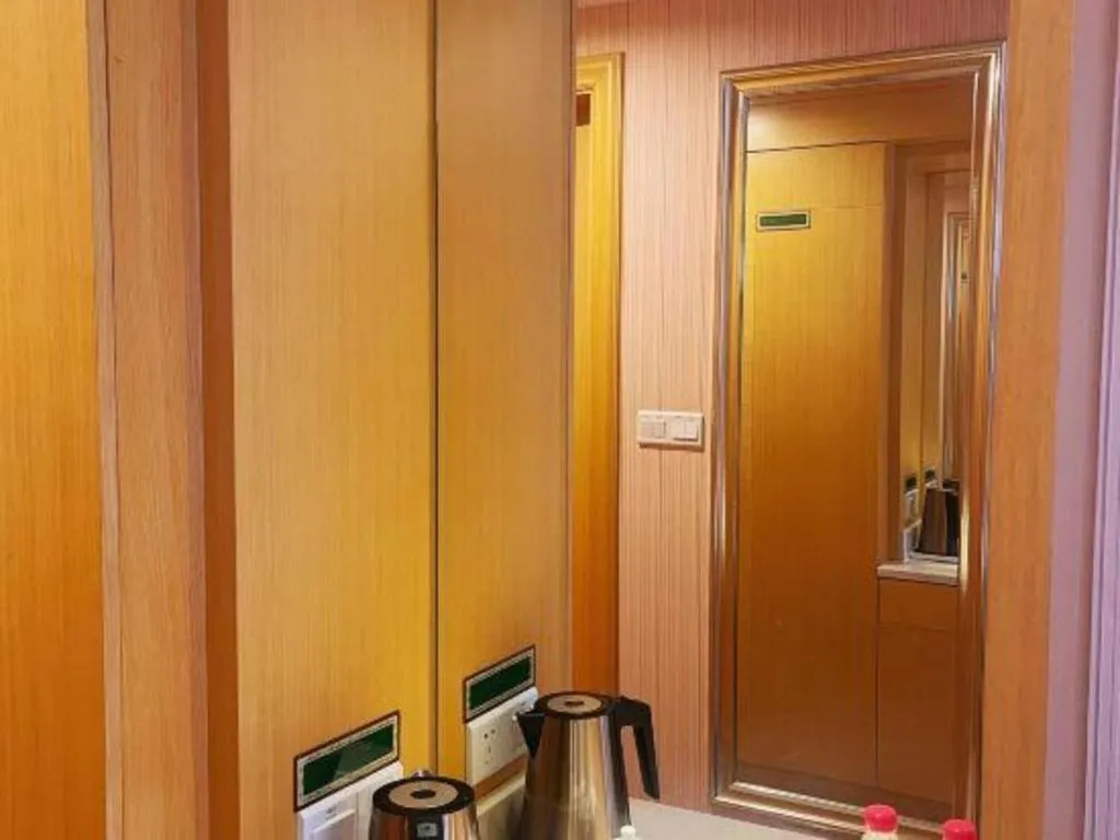 Vienna Hotel Guangzhou North Station Huaguoshan Metro Station