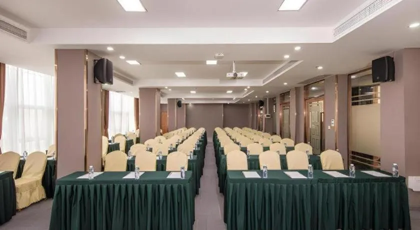 Vienna Hotel Guangzhou North Station Huaguoshan Metro Station