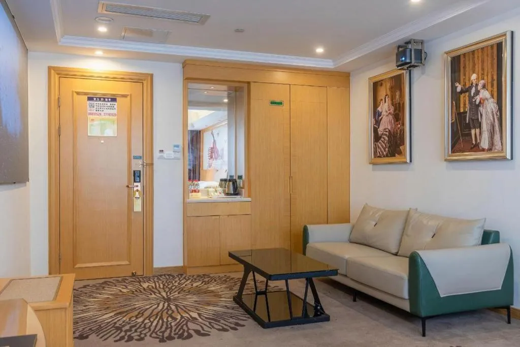 Vienna Hotel Guangzhou North Station Huaguoshan Metro Station