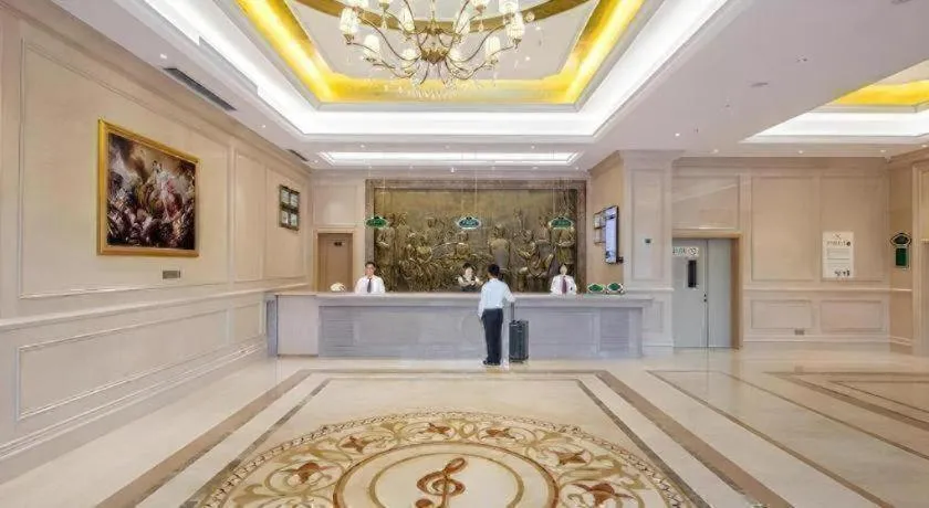 Vienna Hotel Guangdong Zhongshan South Area Passenger Station
