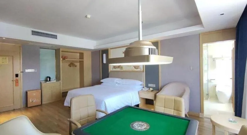 Bed in Vienna Hotel Guangdong Zhongshan South Area Passenger Station