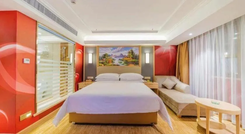 Bed in Vienna Hotel Guangdong Dongguan East Station
