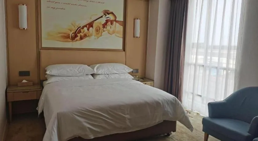 Bed in Vienna Hotel Guangdong Foshan West Station Airport Luocun
