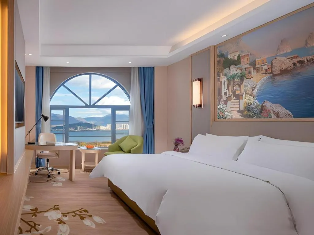 Bed in Vienna Hotel Yunnan Dali Erhai Lake