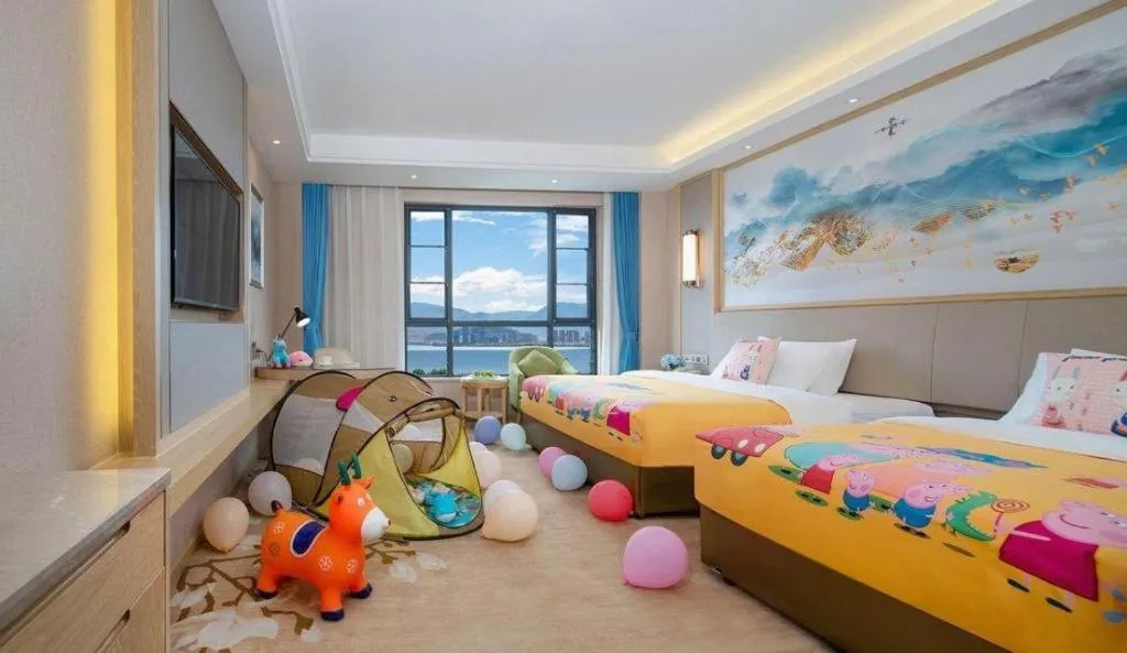 Bed in Vienna Hotel Yunnan Dali Erhai Lake