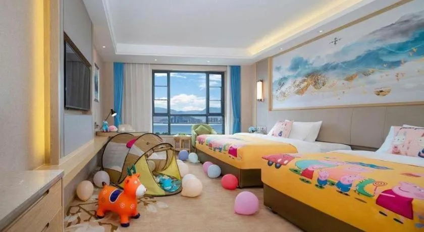 Bed in Vienna Hotel Yunnan Dali Erhai Lake