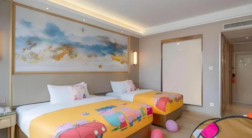 Bed in Vienna Hotel Yunnan Dali Erhai Lake