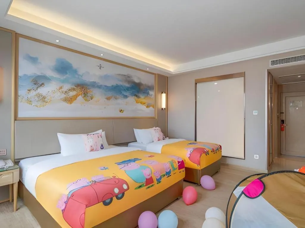 Bed in Vienna Hotel Yunnan Dali Erhai Lake