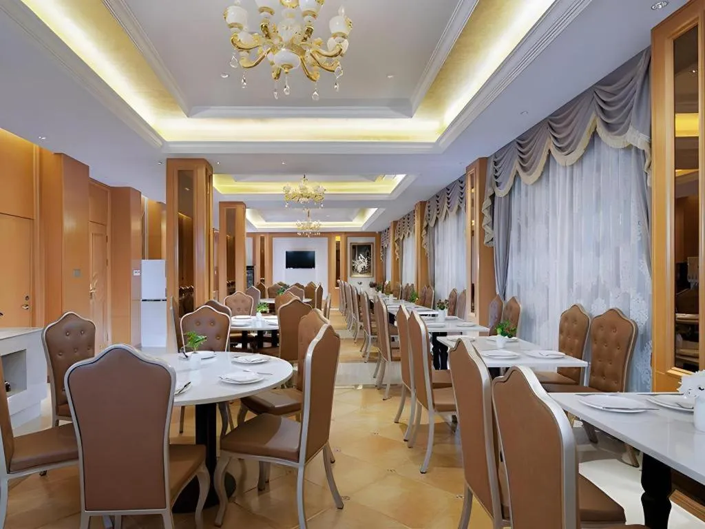 Vienna Hotel Kunming Beijing Road Chuanxin Gulou Metro Station