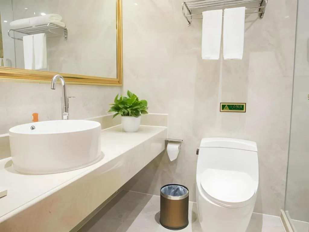 Vienna Hotel Shanghai Hongqiao National Exhibition Cente Sijing Metro Station