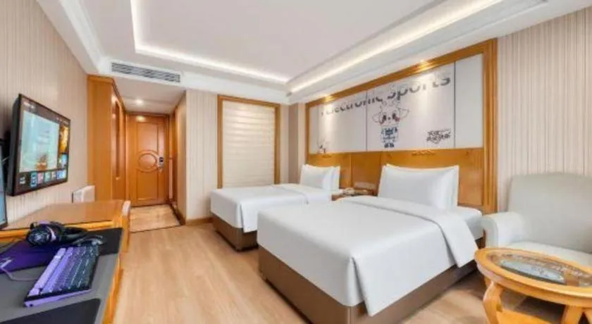 Bed in Vienna Hotel Shanghai Hongqiao National Exhibition Cente Sijing Metro Station