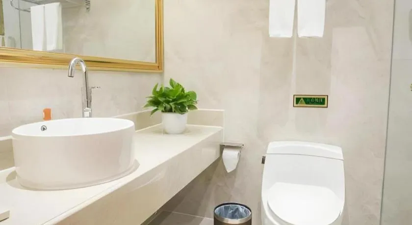 Vienna Hotel Shanghai Hongqiao National Exhibition Cente Sijing Metro Station