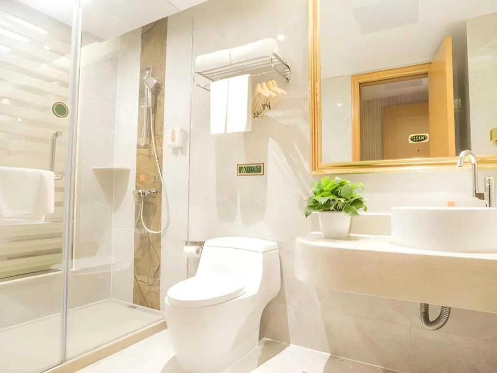 Vienna Hotel Shanghai Hongqiao National Exhibition Cente Sijing Metro Station